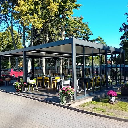 Juras Brize Hotel Ventspils Eksteriør billede