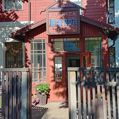 Juras Brize Hotel Ventspils Eksteriør billede
