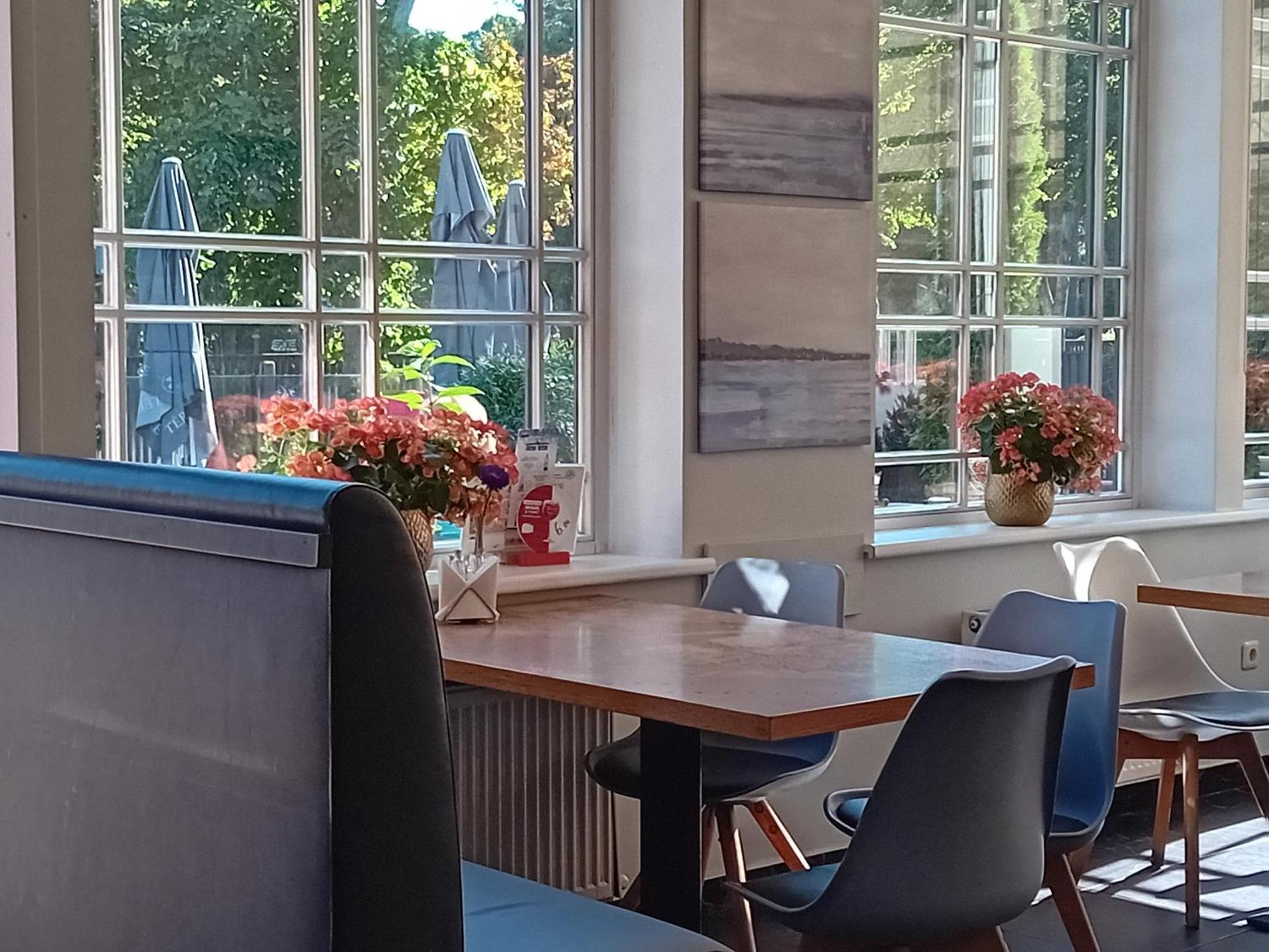 Juras Brize Hotel Ventspils Eksteriør billede