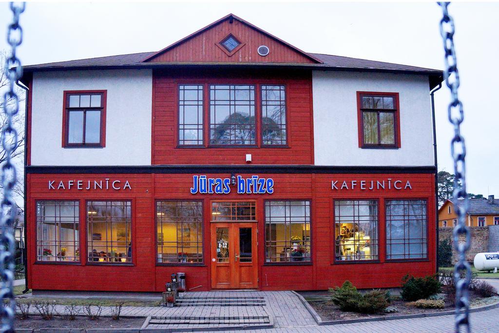 Juras Brize Hotel Ventspils Eksteriør billede