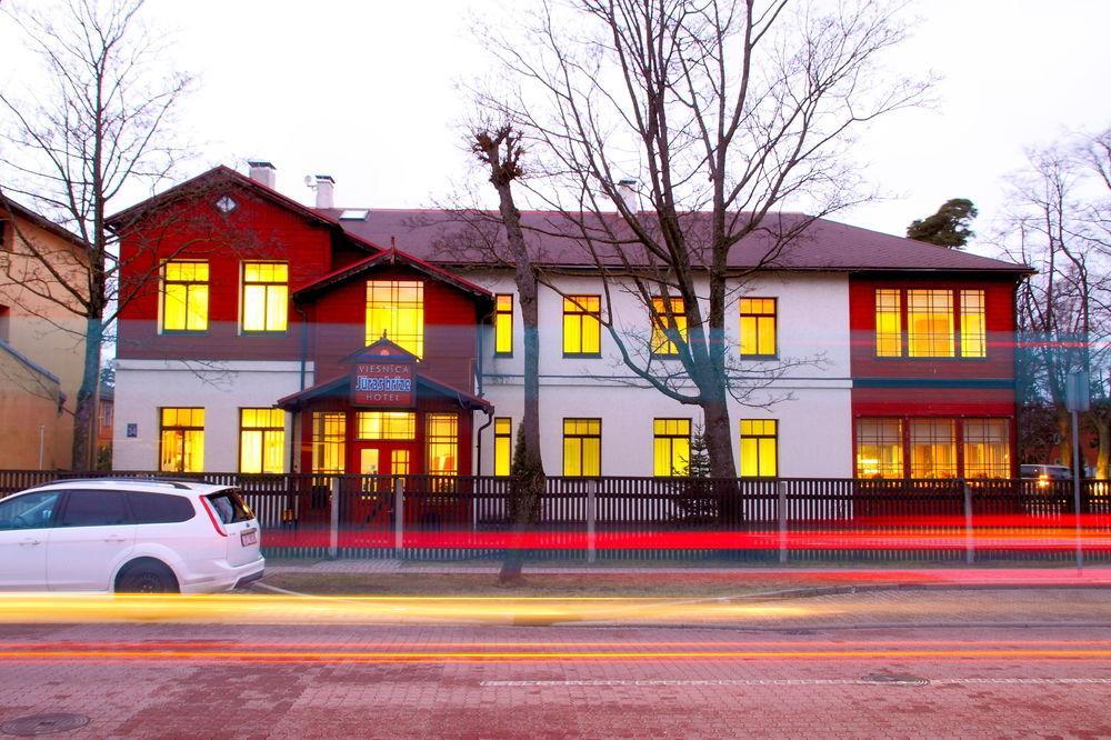 Juras Brize Hotel Ventspils Eksteriør billede