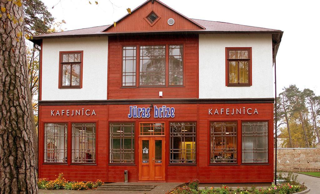Juras Brize Hotel Ventspils Eksteriør billede